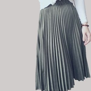 Suede pleated midi skirt olive green